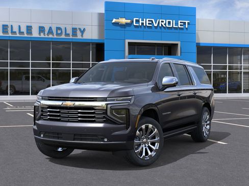 New 2026 Chevrolet Suburban Premier image 6