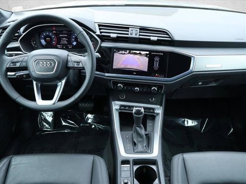 Used 2023 Audi Q3 2.0T Premium w/ Convenience Package AWD/4WD image 22