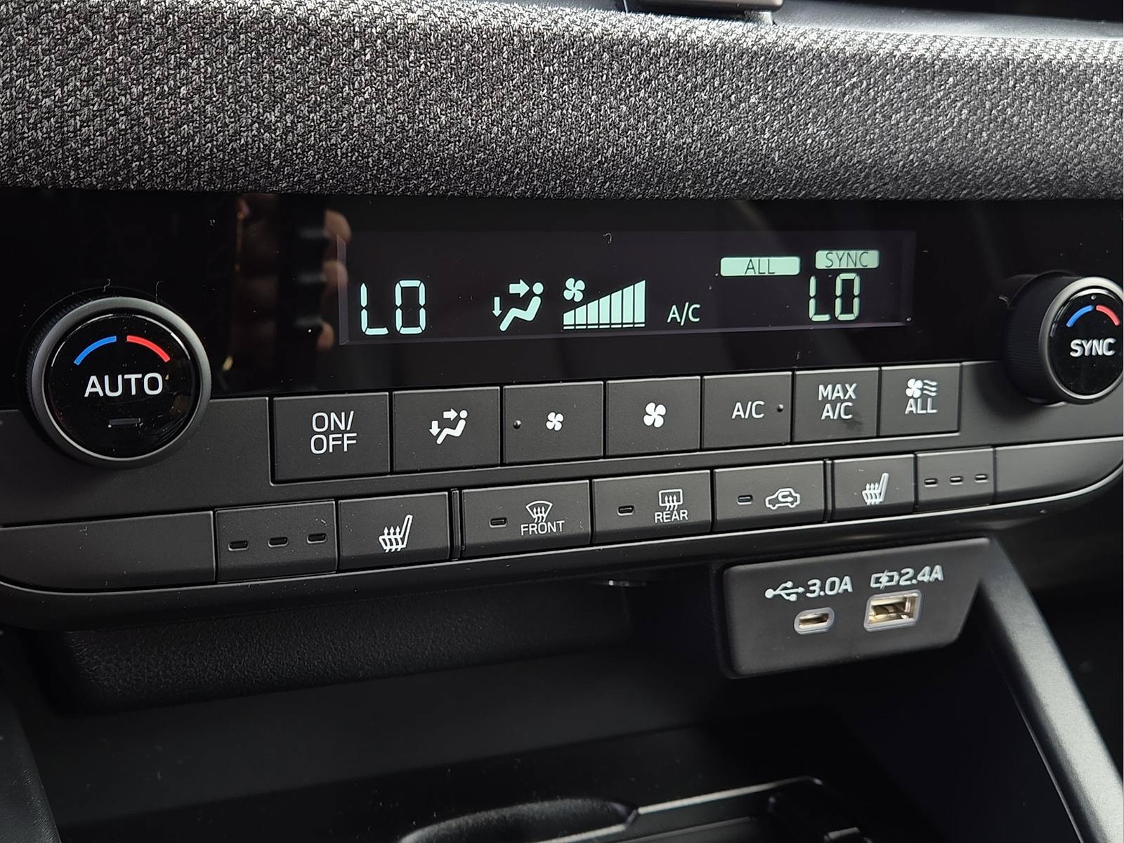New 2026 Subaru Outback Limited AWD/4WD image 16