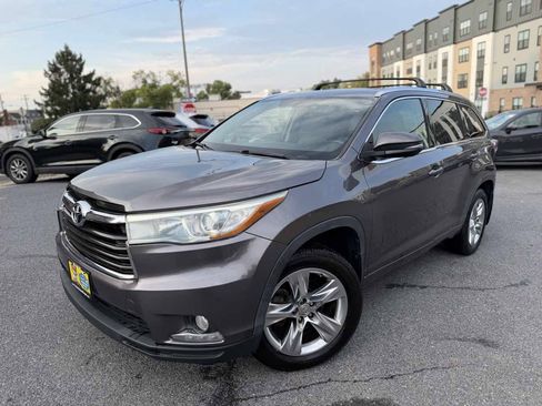 Used 2015 Toyota Highlander Limited AWD/4WD image 3