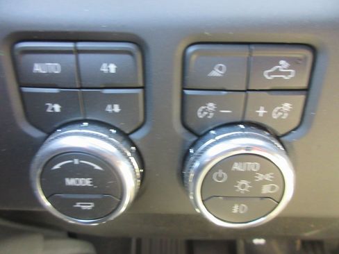 New 2026 GMC Sierra 2500 AT4 image 17