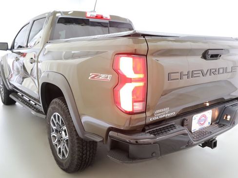 Used 2024 Chevrolet Colorado Z71 w/ Z71 Convenience Package 2 AWD/4WD image 20