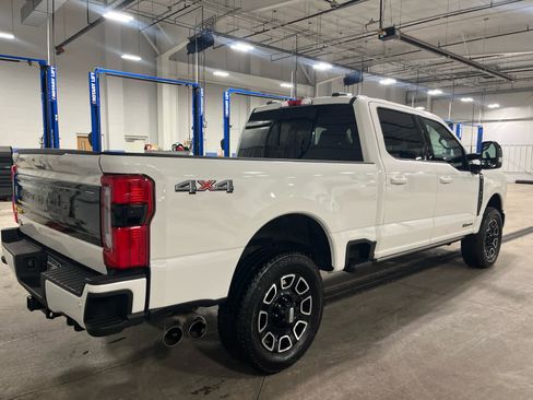 Used 2025 Ford F250 Platinum image 7