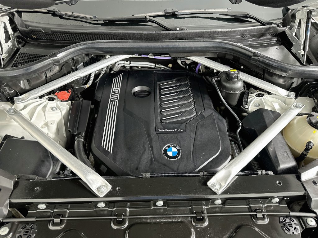 Used 2022 BMW X5 xDrive40i AWD/4WD image 31