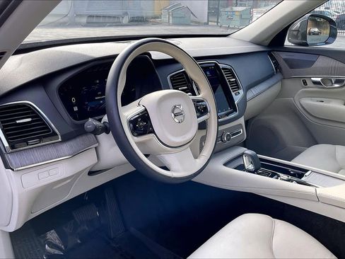 Used 2023 Volvo XC90 T8 Plus w/ Protection Package Premier image 17