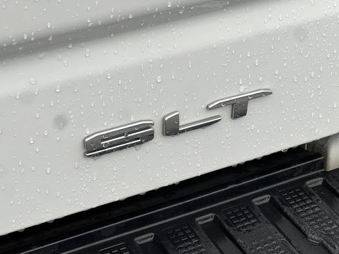 Used 2024 GMC Sierra 1500 SLT image 49