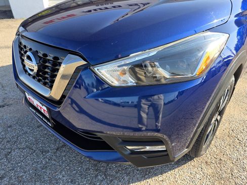 Used 2019 Nissan Kicks SR w/ SR Premium Package FWD image 36