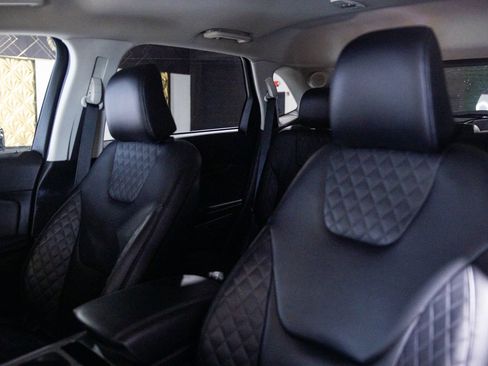 Used 2024 Ford Edge Titanium AWD/4WD image 9