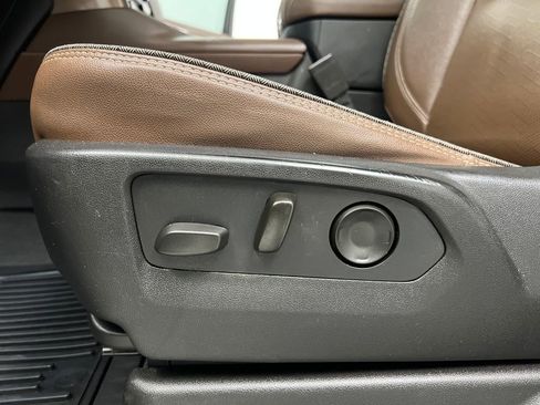 Used 2022 Chevrolet Tahoe High Country image 10