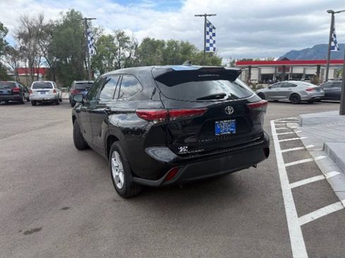 Used 2020 Toyota Highlander LE AWD/4WD image 8