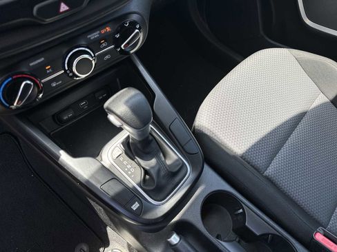 Used 2023 Kia Soul LX w/ LX Technology Package FWD image 20
