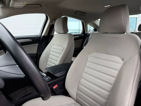 Used 2018 Ford Fusion S FWD image 16