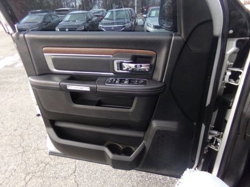 Used 2017 RAM 1500 Laramie w/ Convenience Group image 39