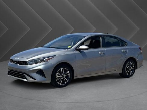 Used 2024 Kia Forte LXS FWD image 33