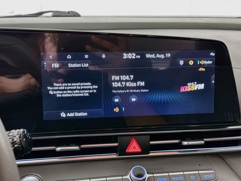 Used 2025 Hyundai Elantra SEL FWD image 21