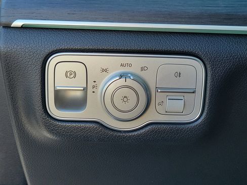 Used 2020 Mercedes-Benz GLE 350 image 32