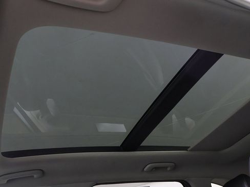 Used 2023 Kia Sorento S w/ Panoramic Sunroof Package image 21