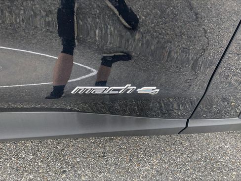 Used 2025 Ford Mustang Mach-E Select w/ Comfort Package Lite AWD/4WD image 8