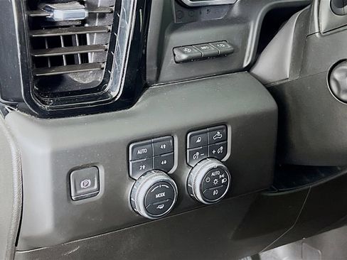 Certified 2024 GMC Sierra 1500 AT4 w/ Technology Package image 9