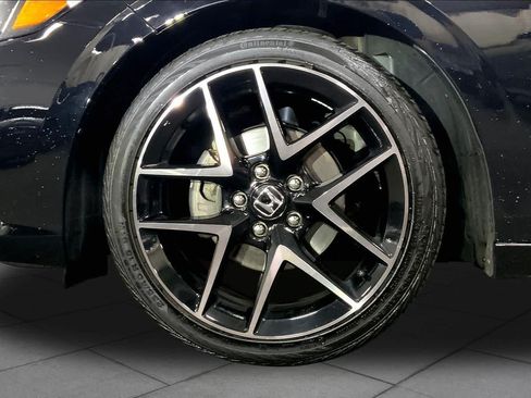 Used 2024 Honda Civic Sport Touring image 11