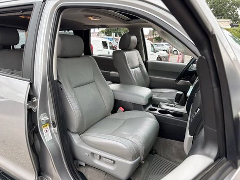 Used 2008 Toyota Sequoia Limited RWD image 12