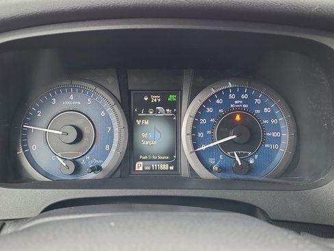 Used 2019 Toyota Sienna Limited image 17