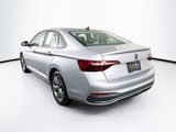 Used 2024 Volkswagen Jetta SE image 5