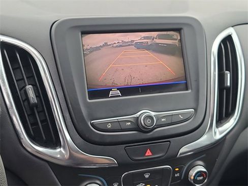 Used 2021 Chevrolet Equinox LT image 31