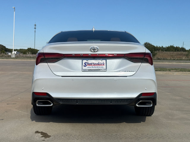 Used 2022 Toyota Avalon Limited w/ Advanced Safety Package FWD image 7