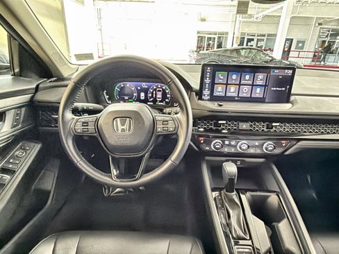 Used 2023 Honda Accord EX-L image 16