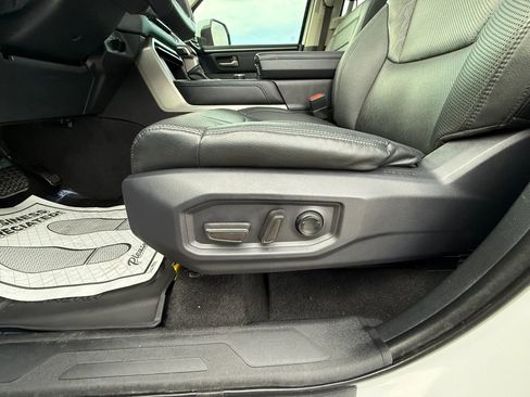 Used 2022 Toyota Tundra Limited AWD/4WD image 19