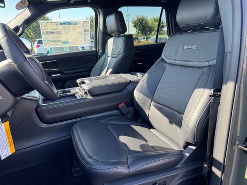 New 2025 Ford Expedition Platinum w/ Stealth Performance Package image 16