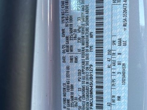 Used 2025 Ford Escape ST-Line image 34