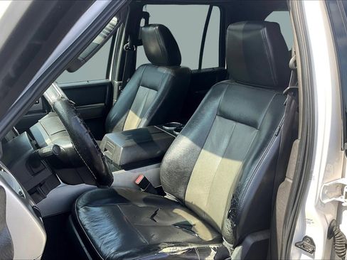 Used 2011 Ford Expedition XLT w/ 202A Rapid Spec Order Code image 25
