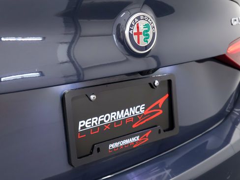 Used 2019 Alfa Romeo Giulia Ti AWD/4WD image 43