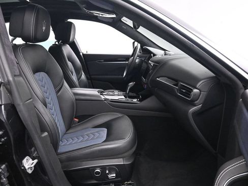 Used 2022 Maserati Levante GT AWD/4WD image 26