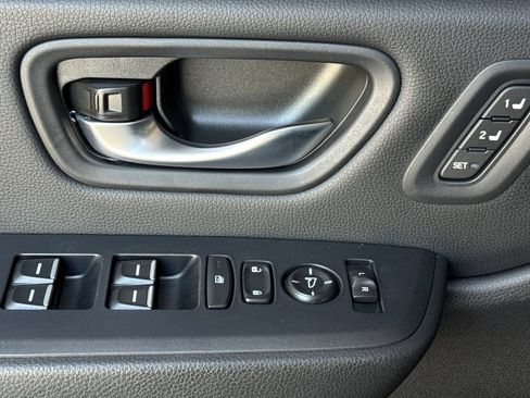 Used 2024 Honda Pilot EX-L image 12