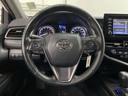 Used 2021 Toyota Camry SE image 18