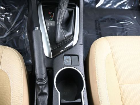 Used 2019 Toyota Corolla LE image 19