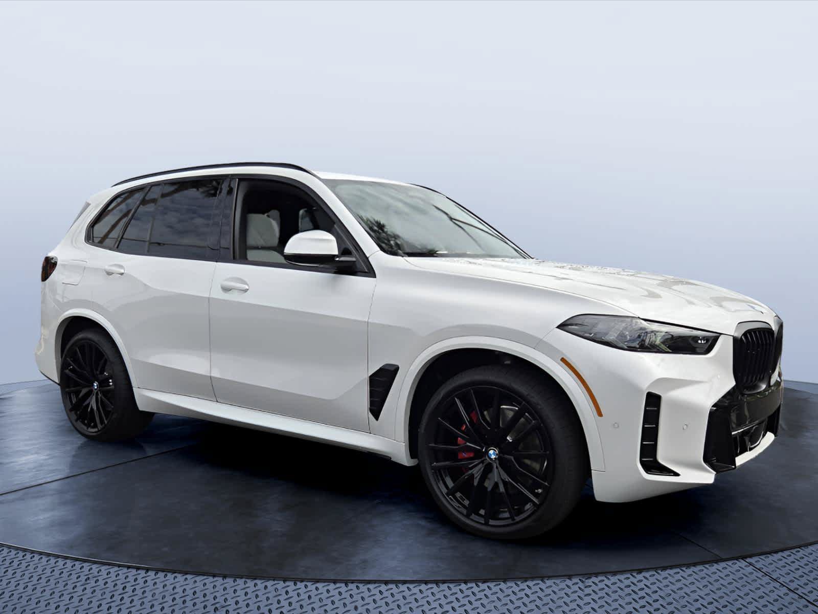 Used 2026 BMW X5 sDrive40i w/ M Sport Package RWD image 1