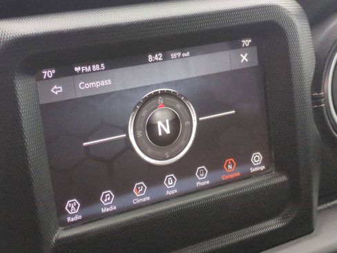 Used 2018 Jeep Wrangler Unlimited Sahara image 14