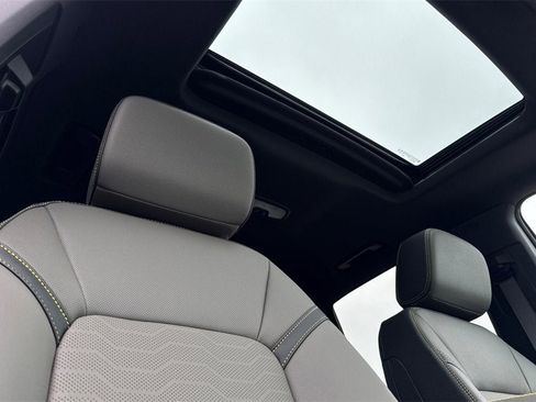 New 2026 Chevrolet Colorado ZR2 w/ Technology Package image 16