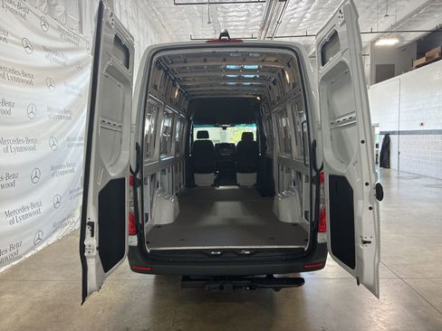 New 2025 Mercedes-Benz Sprinter 2500 image 8