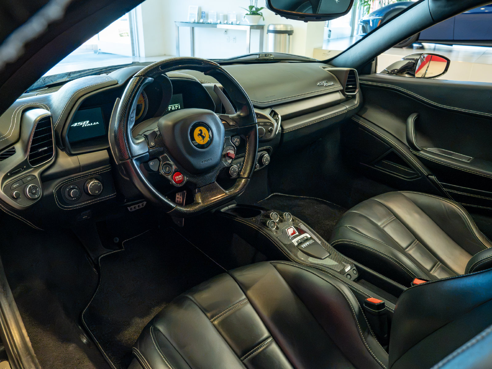 Used 2014 Ferrari 458 Italia Coupe RWD image 9