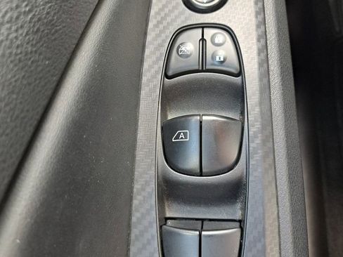 Used 2024 Nissan Altima 2.5 SV image 17