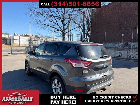 Used 2015 Ford Escape SE image 3