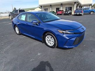 Used 2026 Toyota Camry LE w/ Convenience Package video 2