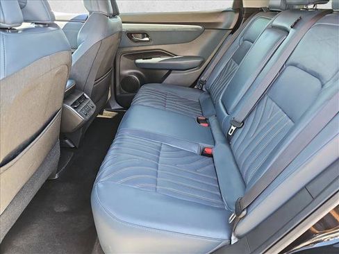 Used 2024 Nissan Ariya AWD image 19