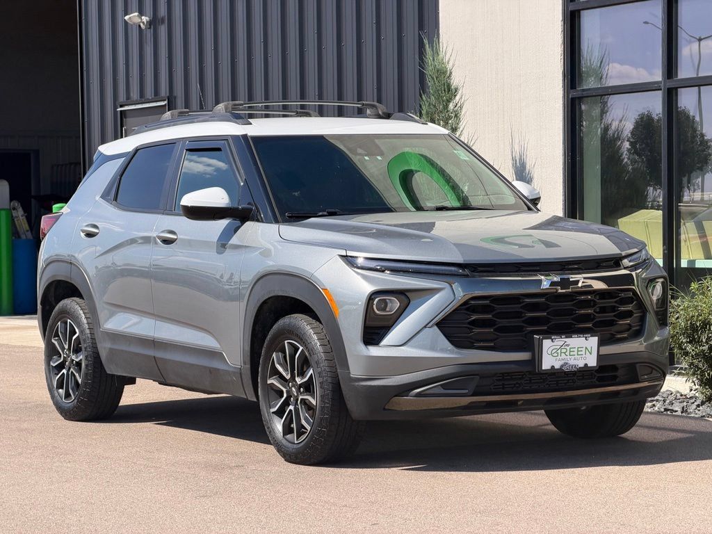 Used 2024 Chevrolet TrailBlazer ACTIV AWD/4WD image 4