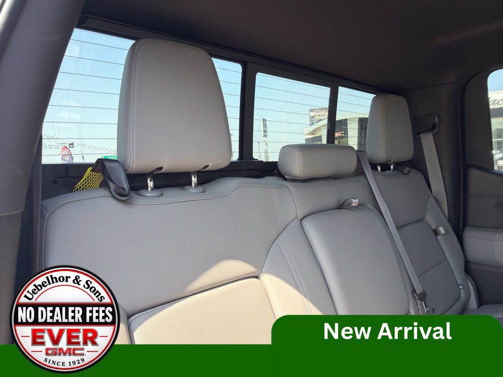Used 2021 GMC Sierra 1500 SLT w/ SLT Convenience Package AWD/4WD image 5